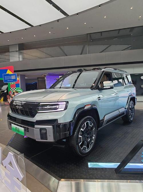 惠州341比亚迪方程豹硬派越野的爆款，英菲尼迪35周年与你共成长